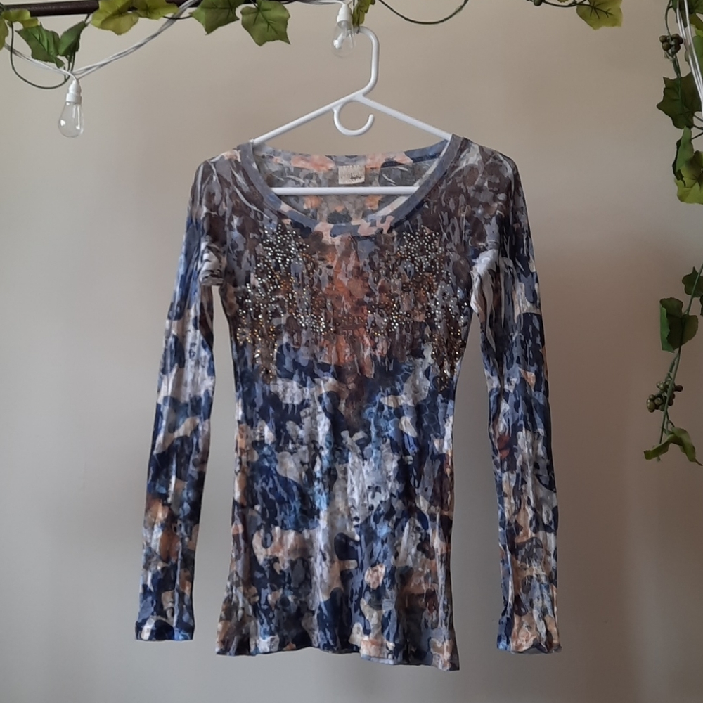 Long sleeve lightweight top shirt